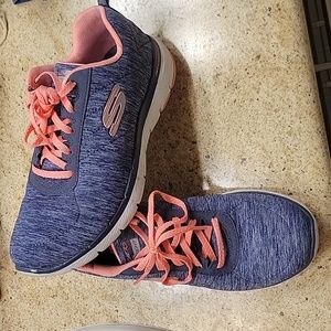 Skechers Lite-weight